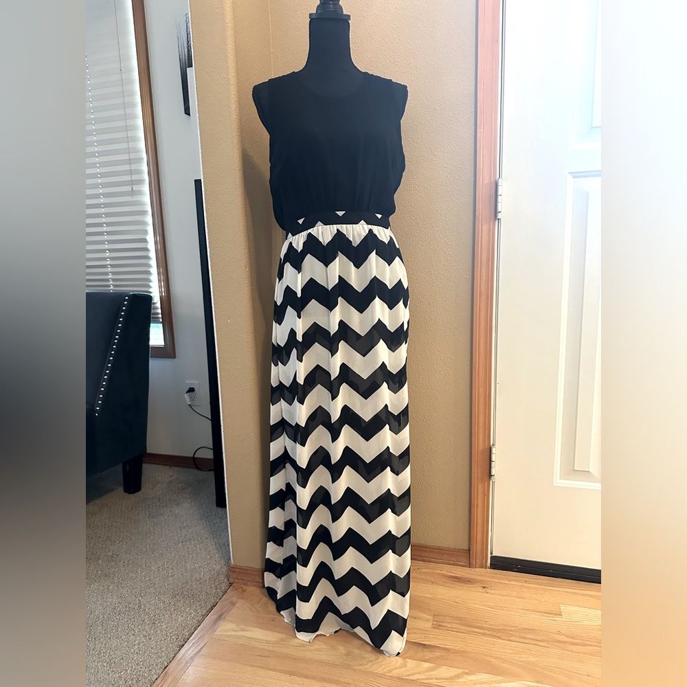 HeartSoul sleeveless maxi dress Size large